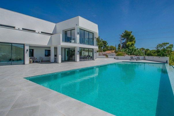 5 bed villa in Altea