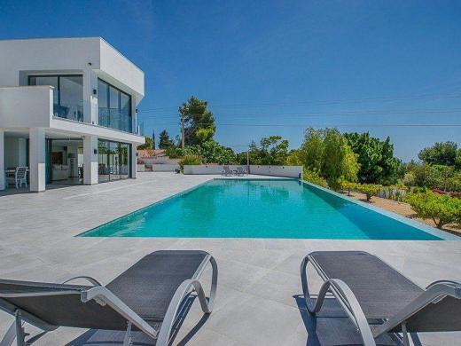 5 bed villa in Altea