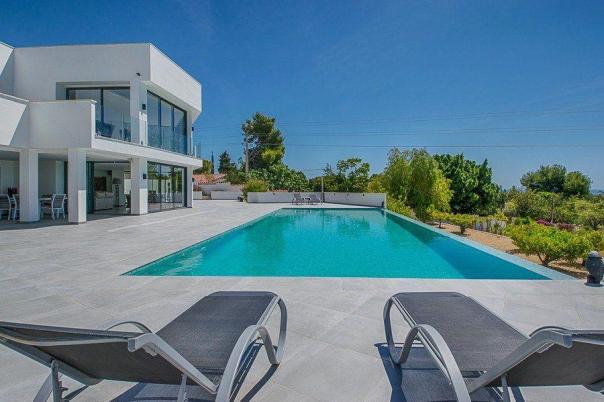 5 bed villa in Altea