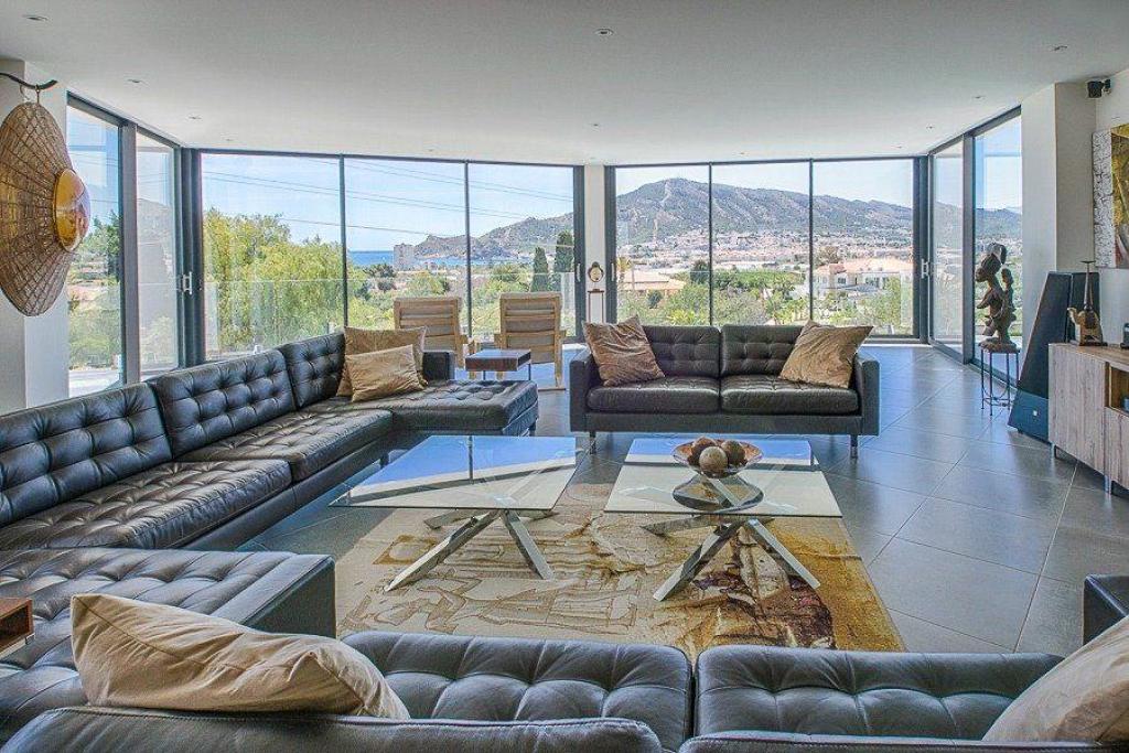 5 bed villa in Altea