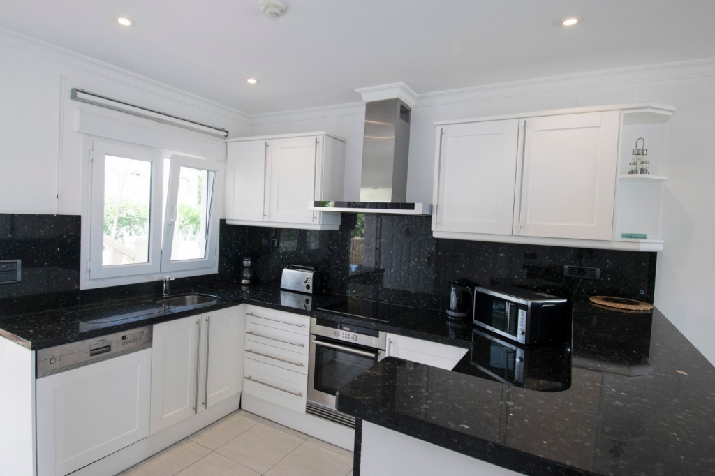 2 bed apartment in Benissa