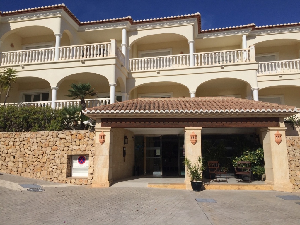 2 bed apartment in Benissa