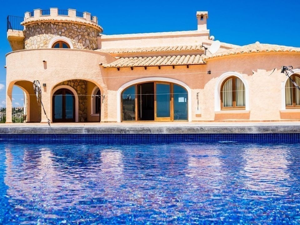 5 bed villa in Poble Nou de Benitatxell