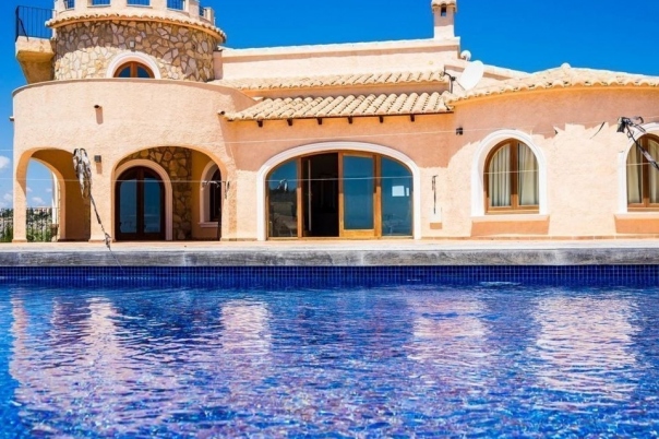 5 bed villa in Poble Nou de Benitatxell