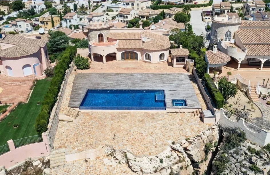 5 bed villa in Poble Nou de Benitatxell