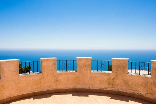 5 bed villa in Poble Nou de Benitatxell