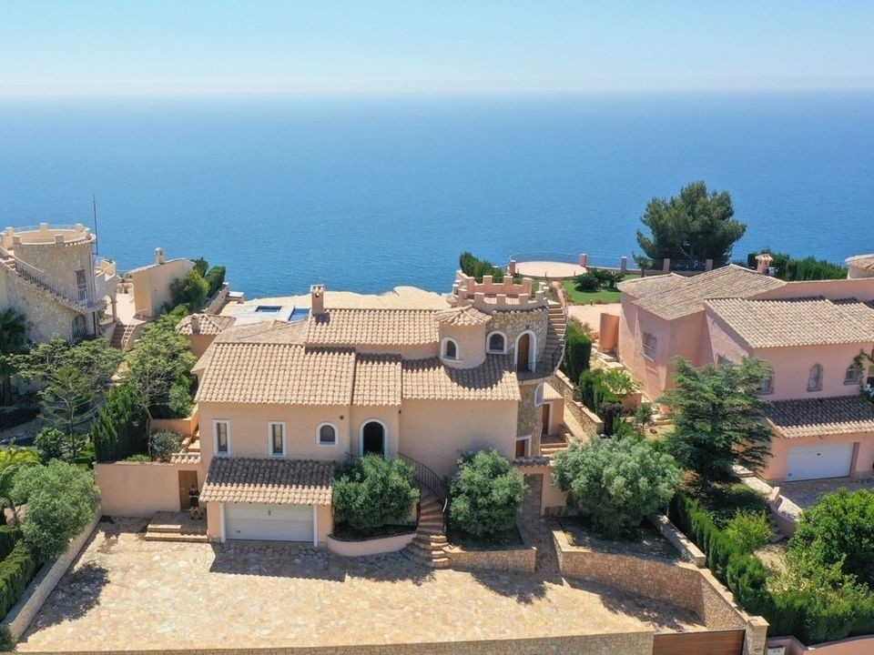 5 bed villa in Poble Nou de Benitatxell