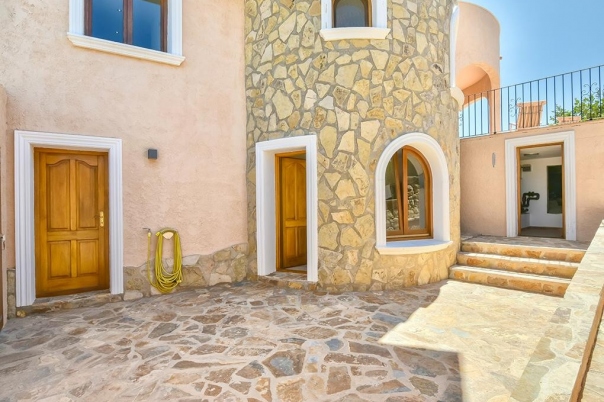 5 bed villa in Poble Nou de Benitatxell