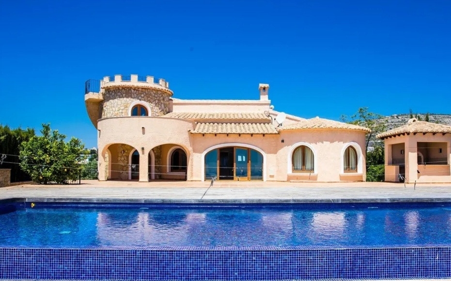 5 bed villa in Poble Nou de Benitatxell