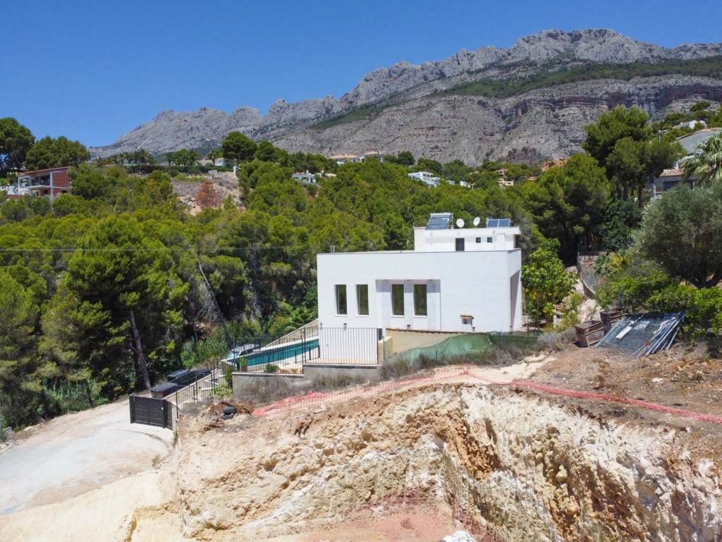 4 bed villa in Altea