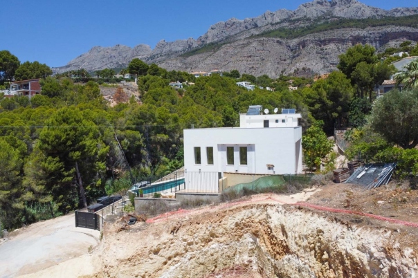 4 bed villa in Altea