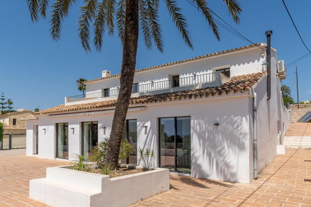 6 bed villas in Benissa