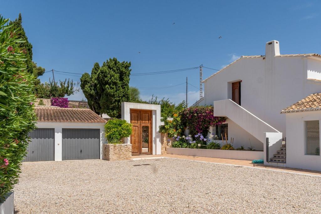 6 bed villas in Benissa