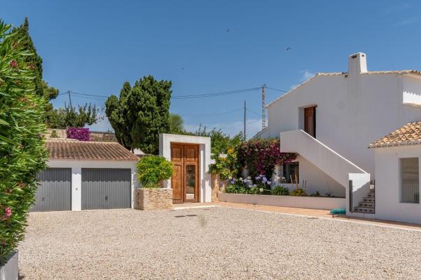 6 bed villas in Benissa