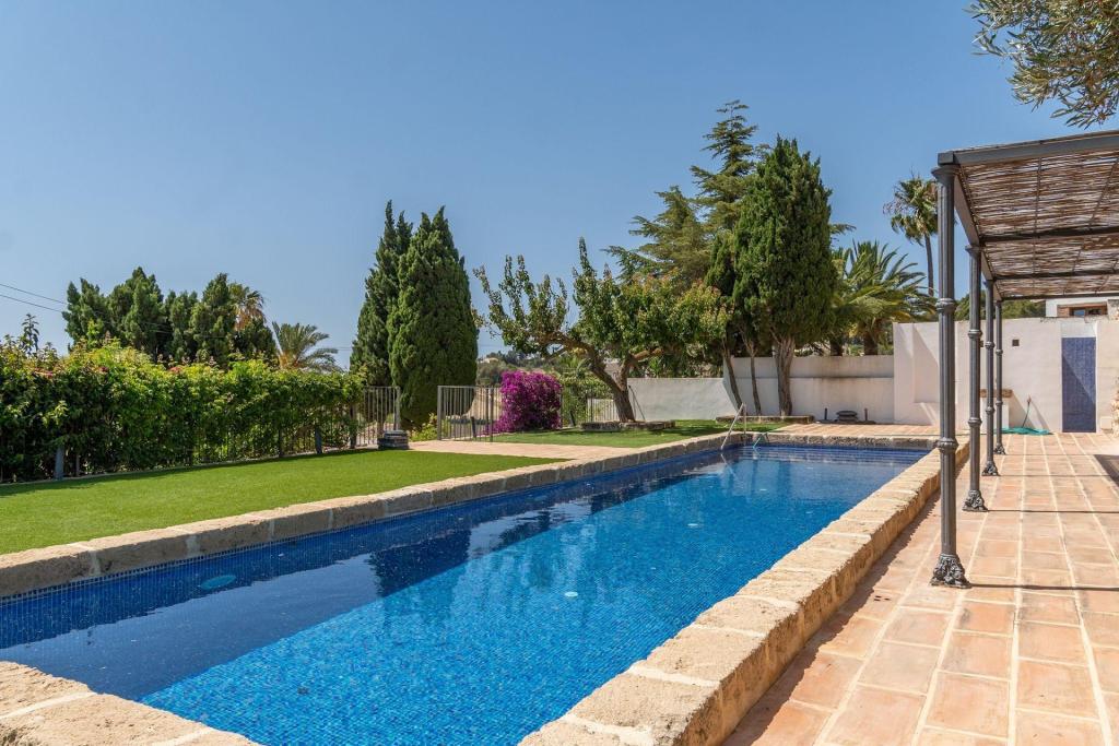6 bed villas in Benissa