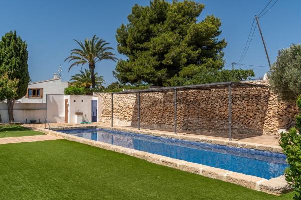 6 bed villas in Benissa