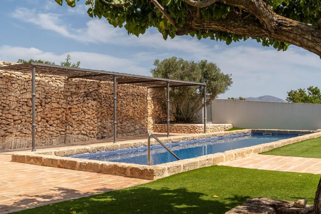 6 bed villas in Benissa