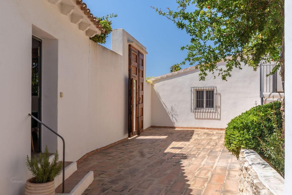 6 bed villas in Benissa