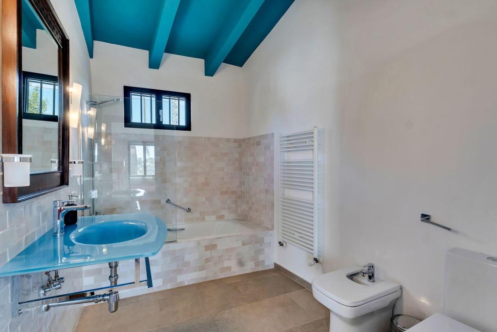 6 bed villas in Benissa