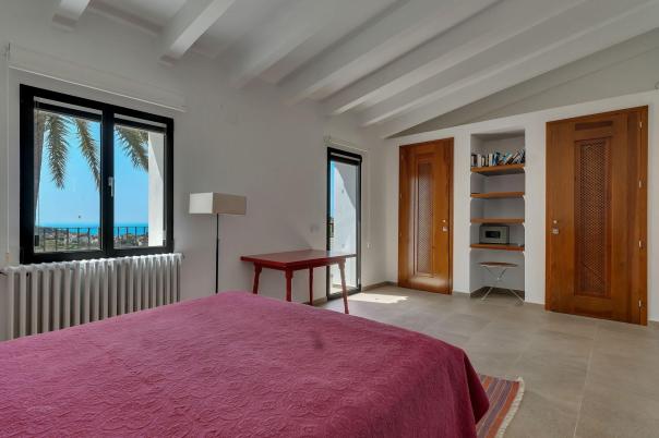 6 bed villas in Benissa