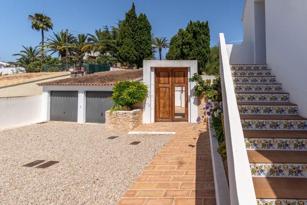 6 bed villas in Benissa