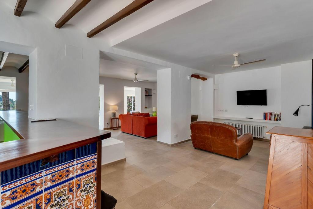 6 bed villas in Benissa
