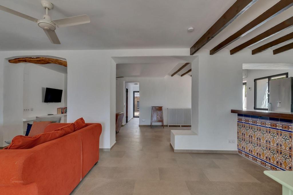 6 bed villas in Benissa