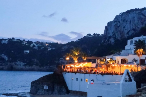 Live Music, Entertainment, Sports Bar & Nightclub Guide in Javea