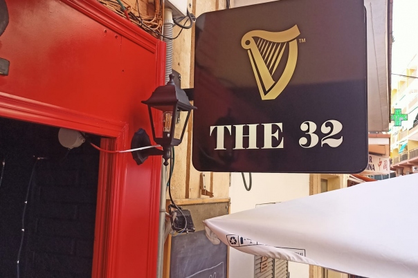 Live Music, Entertainment, Sports Bar & Nightclub Guide in Javea