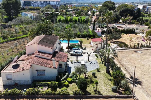 6 bed villa in Ondara
