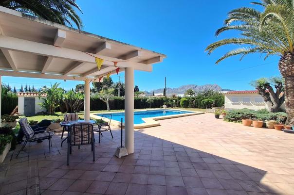 6 bed villa in Ondara