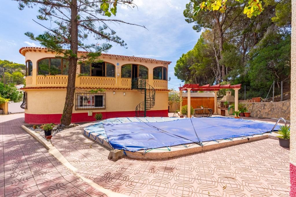 4 bed villa in Altea