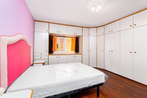 4 bed villa in Altea