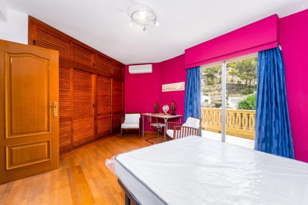 4 bed villa in Altea