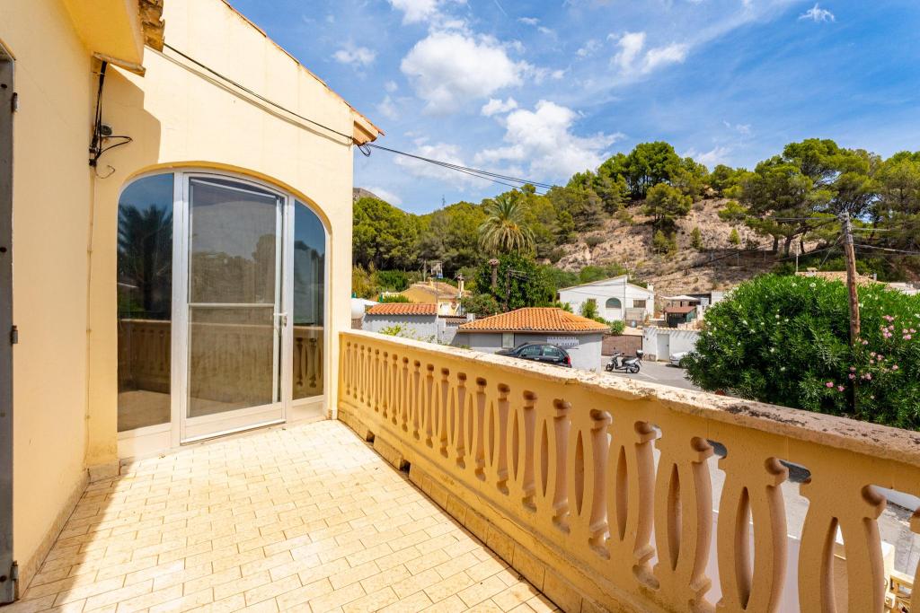 4 bed villa in Altea