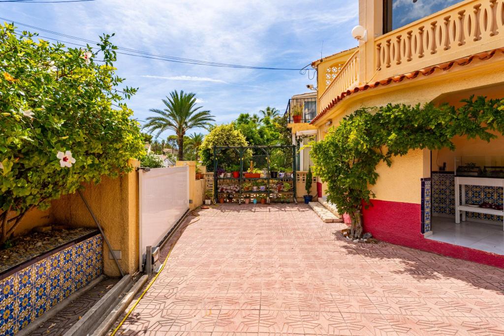 4 bed villa in Altea