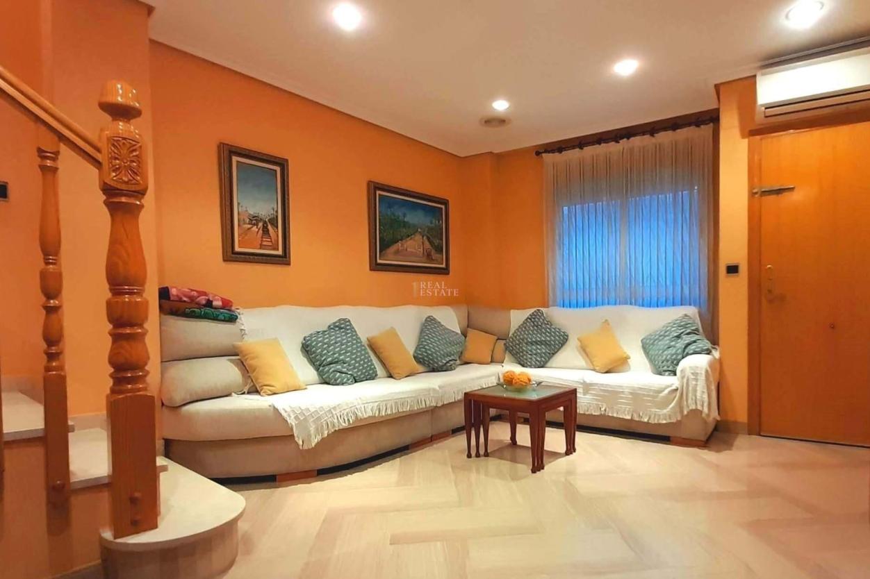 2 bed duplex apartment in Elche/Elx