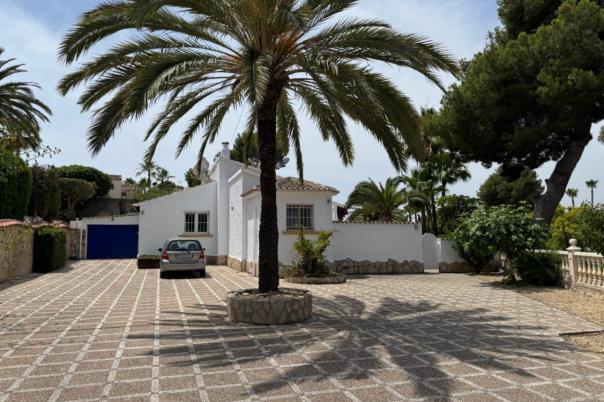 3 bed villa in Moraira