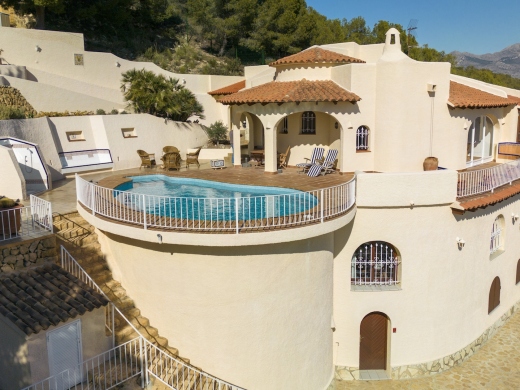 5 bed villa in Alfaz del Pi