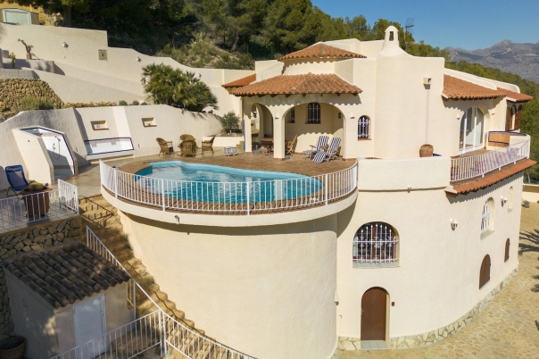 5 bed villa in Alfaz del Pi
