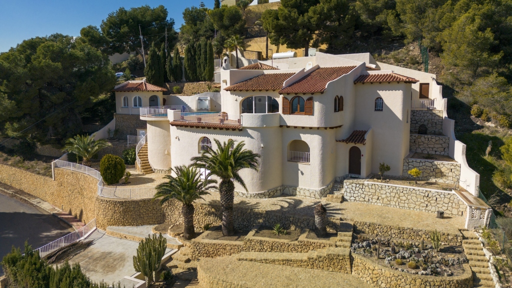 5 bed villa in Alfaz del Pi