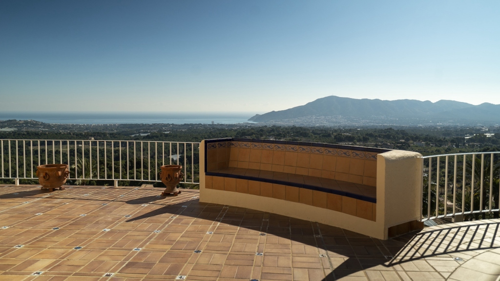 5 bed villa in Alfaz del Pi