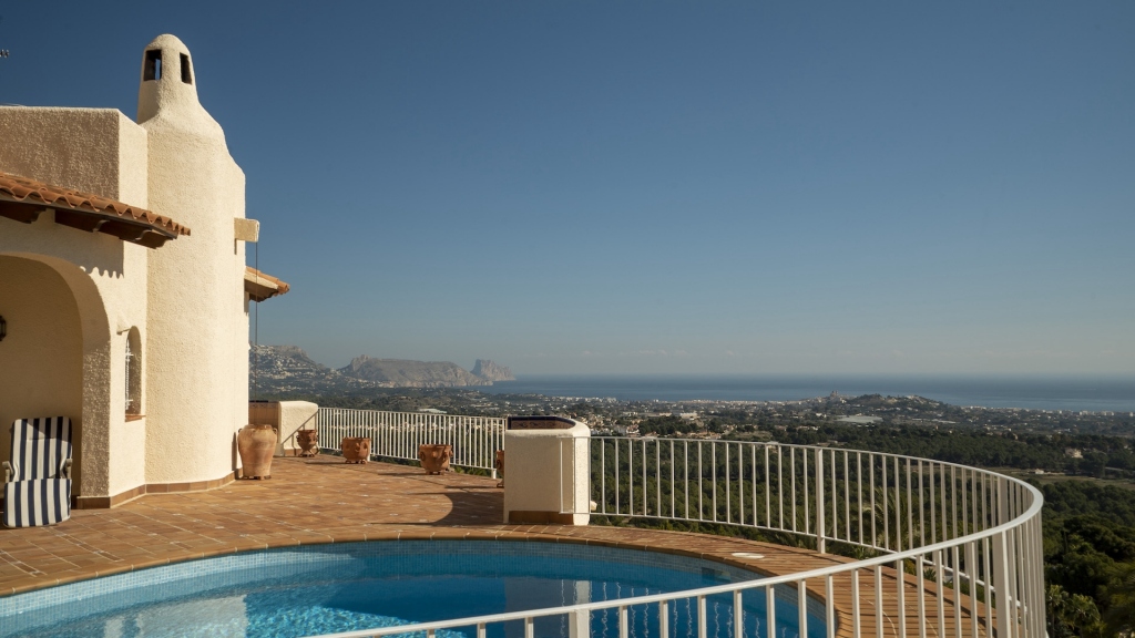 5 bed villa in Alfaz del Pi