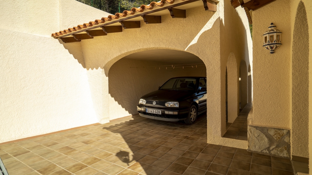 5 bed villa in Alfaz del Pi