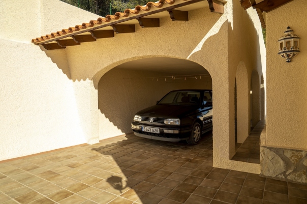 5 bed villa in Alfaz del Pi