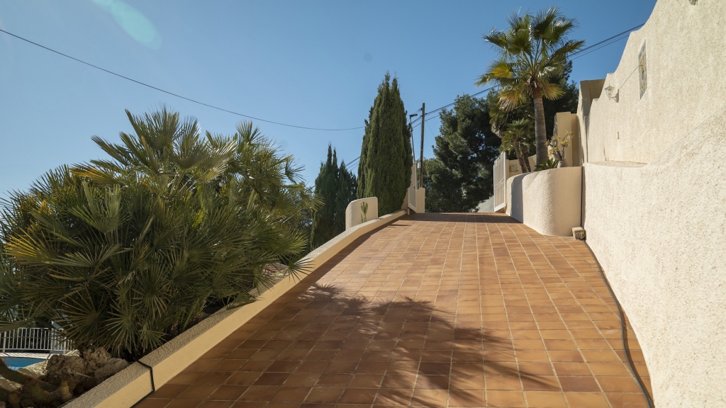 5 bed villa in Alfaz del Pi