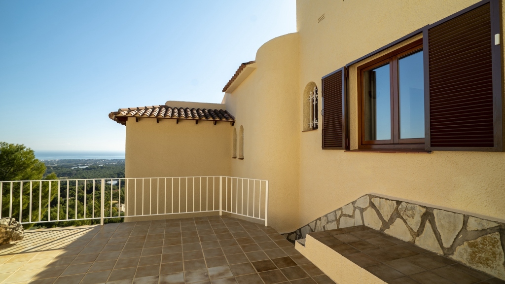 5 bed villa in Alfaz del Pi