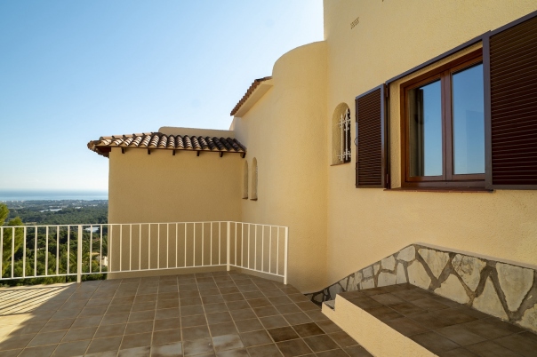5 bed villa in Alfaz del Pi