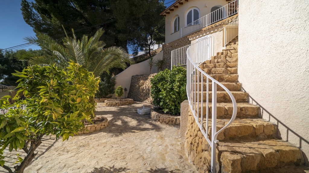 5 bed villa in Alfaz del Pi