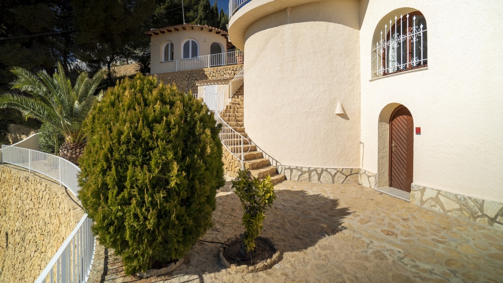 5 bed villa in Alfaz del Pi